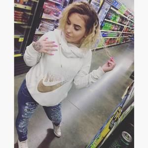 Meet your Posher, Tierra